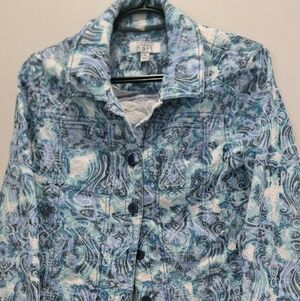 KEREN hart Blue and White Patterned Jean Jacket